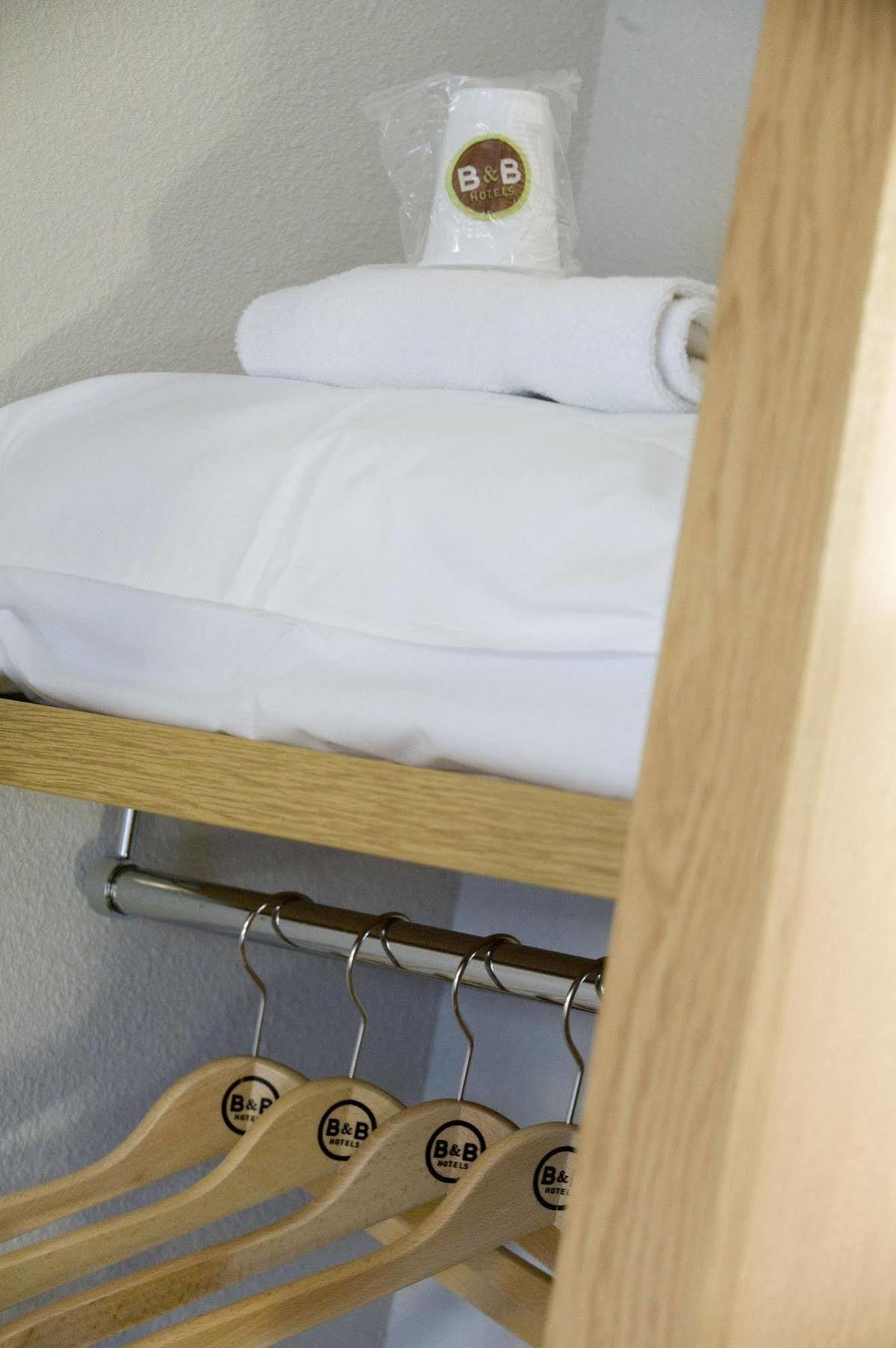 B&B Hotel Cherbourg Екстериор снимка